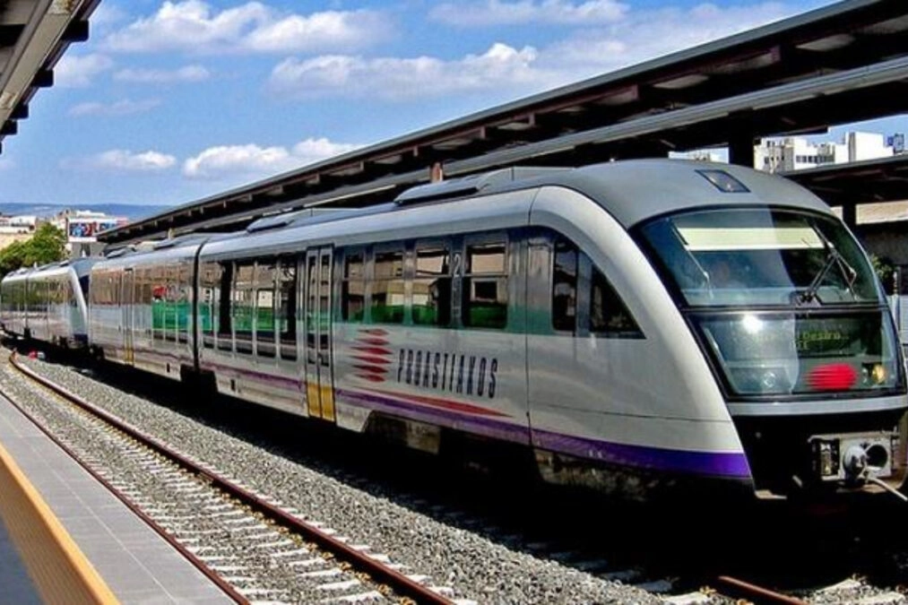 Hellenic Train: Τρένο με 144 επιβάτες ακινητοποιήθηκε στο Λιτόχωρο
