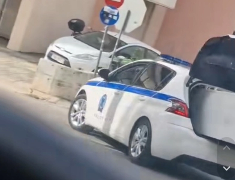 Καματερό: ΕΔΕ για το περιπολικό που μετέφερε ψυγείο στο πορτ μπαγκάζ