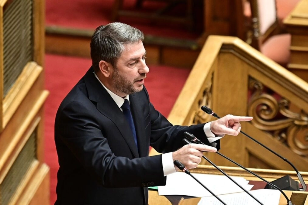 Ανδρουλάκης: «Το νομοσχέδιο δεν αλλάζει τίποτα ουσιώδες – Θέλετε να τραβήξετε το αυτί του κ. Δένδια;»