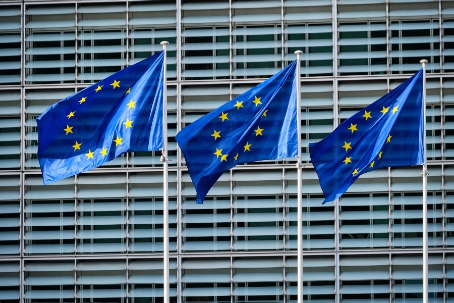 Νέο πακέτο κυρώσεων από την ΕΕ κατά της Ρωσίας υιοθετήθηκε από τα 27 κράτη-μέλη