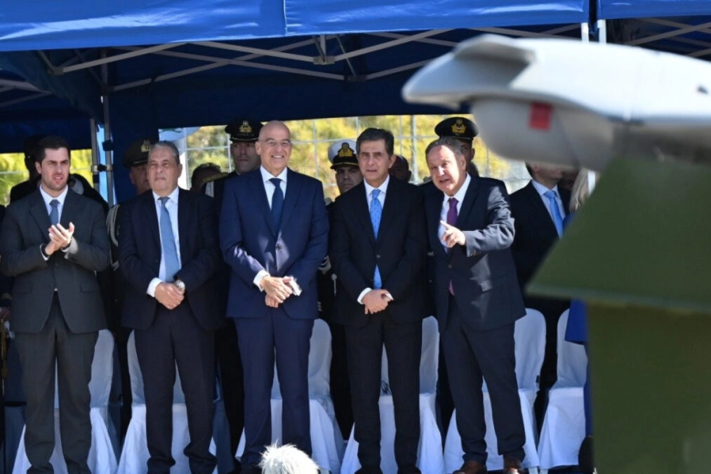 Δένδιας: Για πρώτη φορά παρέλασε τμήμα καινοτομίας, που ενσαρκώνει τον μετασχηματισμό των Ενόπλων Δυνάμεων