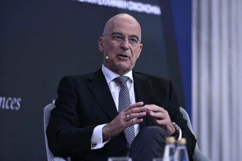 Δένδιας: Από το 2026 ξεκινά η εθελοντική στράτευση των γυναικών