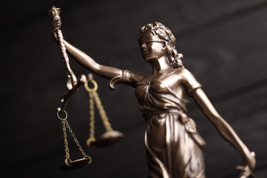 Αντεκδίκηση, οπλοκατοχή και τοπική αυτοδικία: Προκλήσεις για το κράτος δικαίου στην ελληνική περιφέρεια