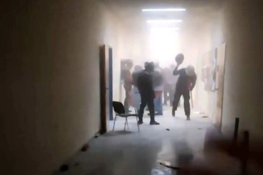 Πολυτεχνείο: Επεισόδια μεταξύ φοιτητών αριστερών και αναρχικών ομάδων – Τρία άτομα στο νοσοκομείο