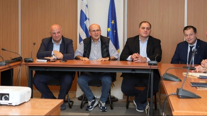 Χατζηδάκης: Εργαζόμαστε συστηματικά για να πληρωθούν έγκαιρα και να επιβραβευθούν οι πραγματικοί αγρότες