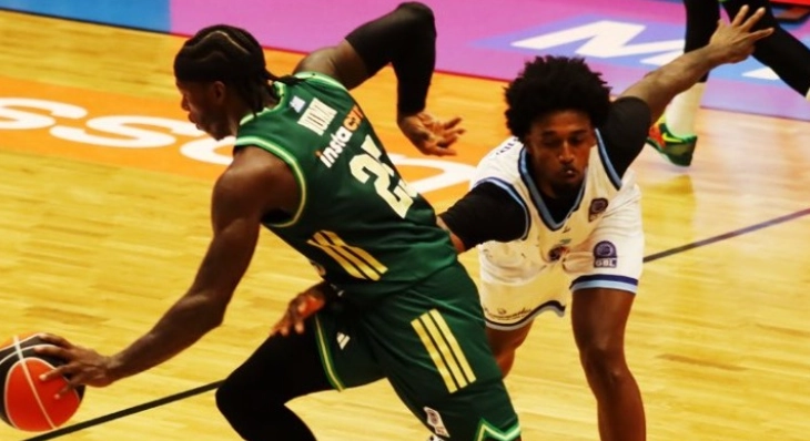 «Ίδρωσε» στη Μύκονο ο Παναθηναϊκός