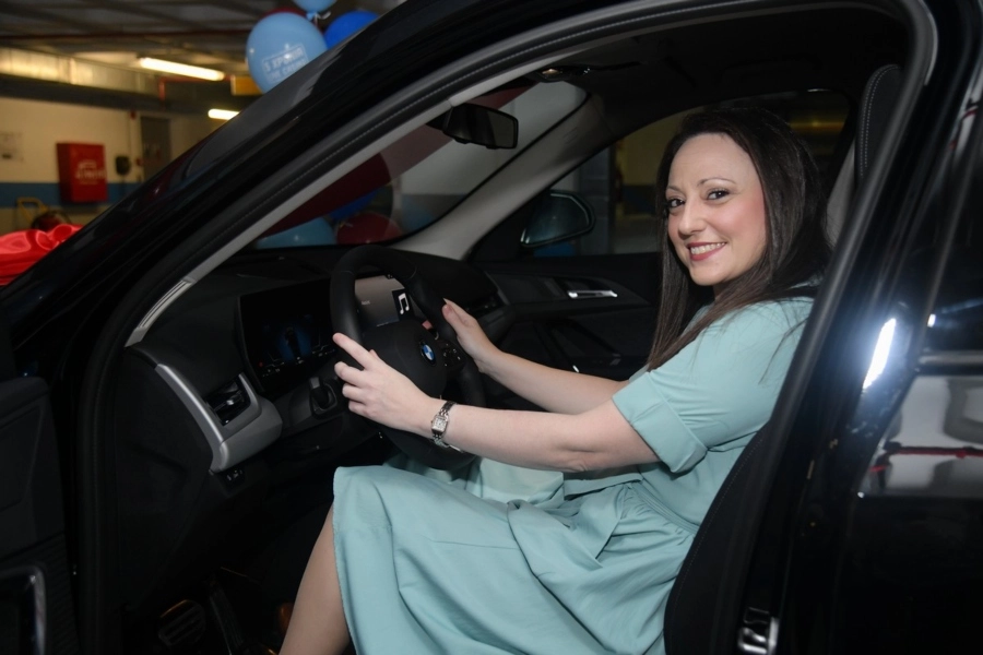 Το live casino του Pamestoixima.gr γιόρτασε τα 5α γενέθλιά του κληρώνοντας ένα αυτοκίνητο – Η μεγάλη νικήτρια παρέλαβε τα κλειδιά μέσα από ένα πρωτότυπο κυνήγι θησαυρού (vid.)