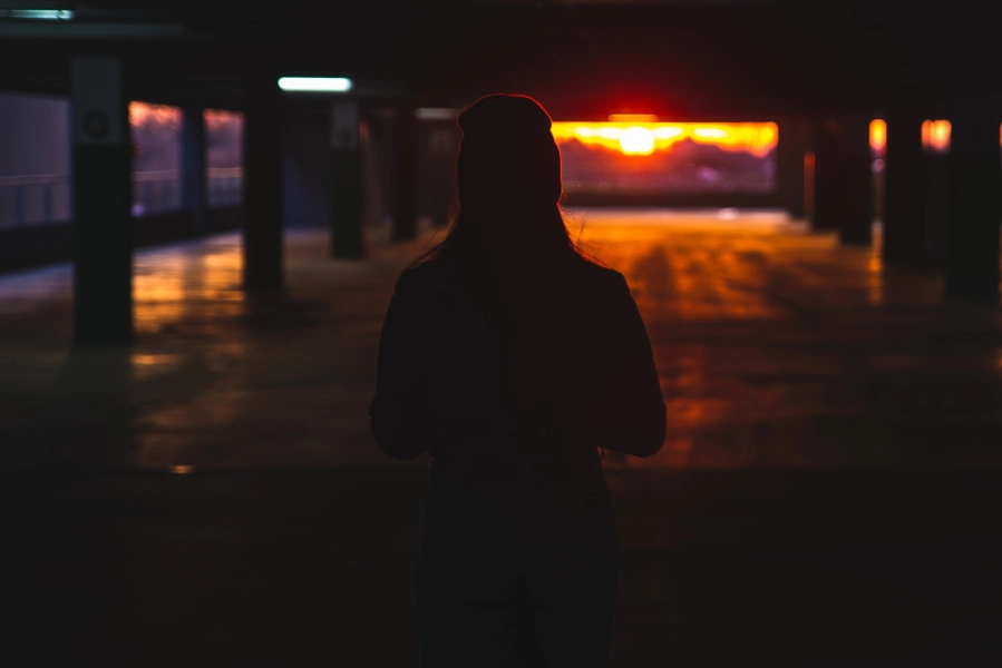 Νέοι και Ναρκωτικά: Η σιωπηλή απειλή της εξάρτησης – Η σημερινή πραγματικότητα και η αυριανή θεσμική υποχρέωση