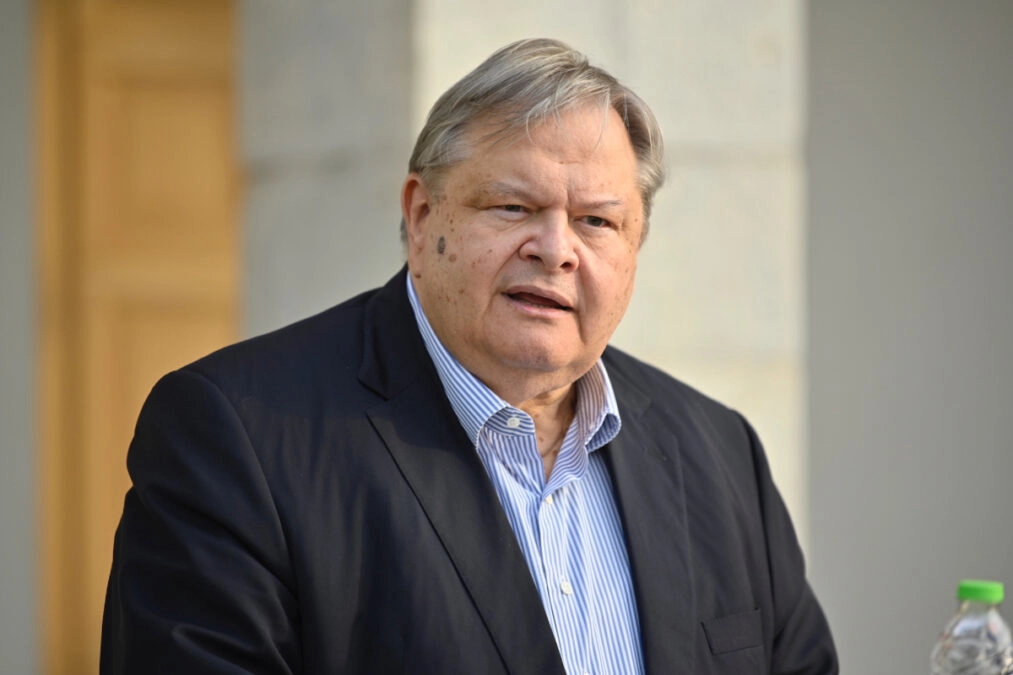 Ευάγγελος Βενιζέλος: Η χώρα είναι μη διακυβερνήσιμη, υπνοβατεί