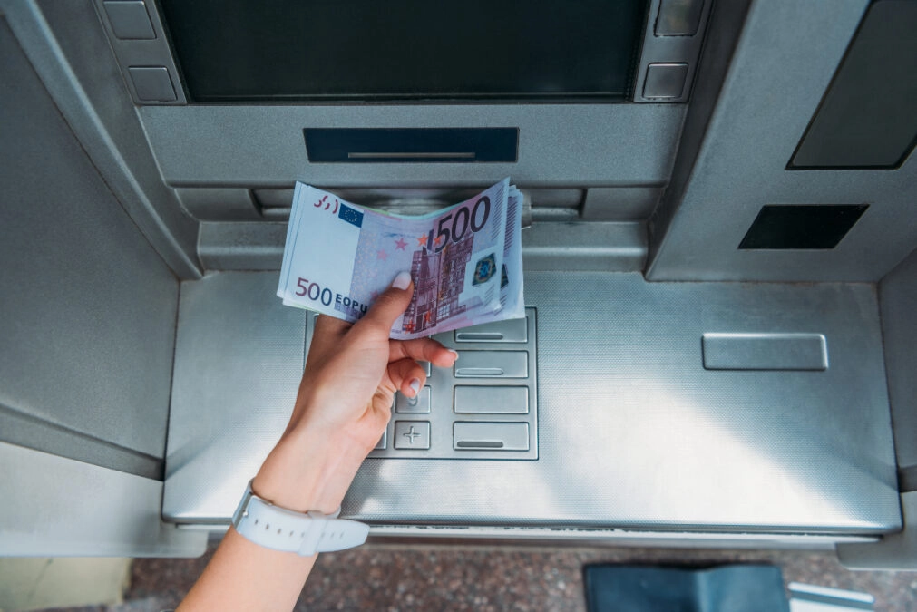 ΑΑΔΕ: Παράταση κάθε υποχρέωσης πληρωμών έως τη Δευτέρα 1/12 λόγω τραπεζικών προβλημάτων