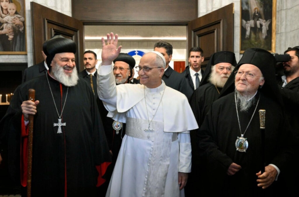 Φανάρι: Ιστορικές στιγμές – Υπεγράφη η Κοινή Δήλωση Πάπα και Βαρθολομαίου