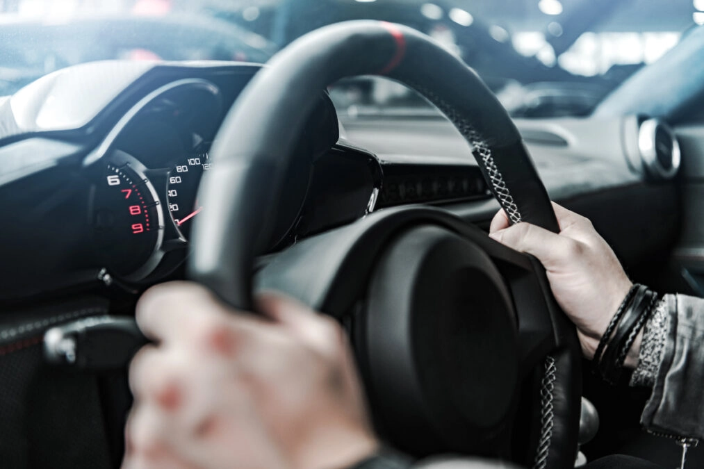 Λεωφ. Βουλιαγμένης: Επιχειρηματίας συνελήφθη επειδή έτρεχε με 216χλμ με Lamborghini