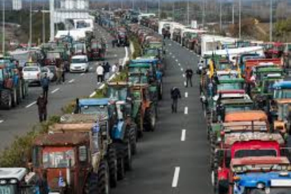 Αγρότες: Άνοιξαν τα μπλόκα σε Θεσσαλονίκη και Ήπειρο με τις κινητοποιήσεις να συνεχίζονται αύριο