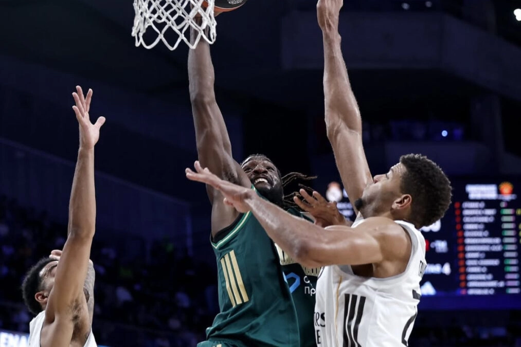 Εργκίν Αταμάν: Αποθέωσε τον Φαρίντ για το βραβείο MVP -«Πρώτη φορά βλέπω τέτοιες εμφανίσεις από νέο παίκτη»