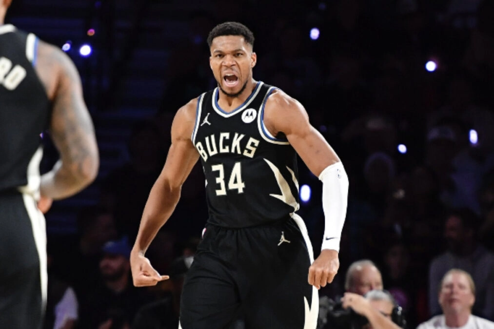 Γιάννης Αντετοκούνμπο: Εκτός για έως και τέσσερις εβδομάδες λόγω θλάσης στη γάμπα