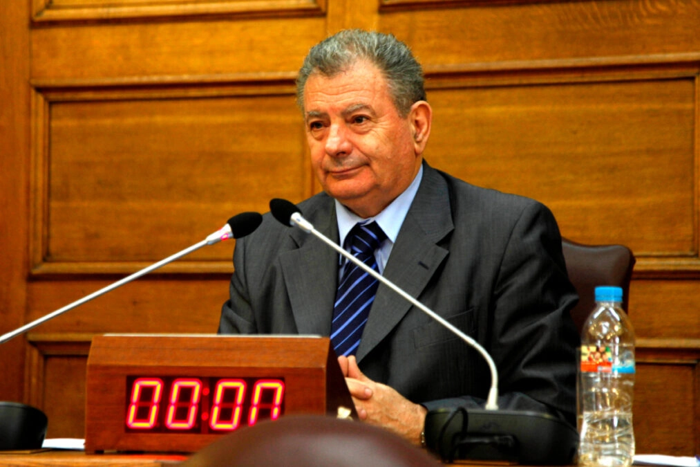 Δίκη Σήφη Βαλυράκη: «Τον χτύπησαν 3-4 φορές με κοντάρι, έπεσε στη θάλασσα, γκάζωσαν και έφυγαν»