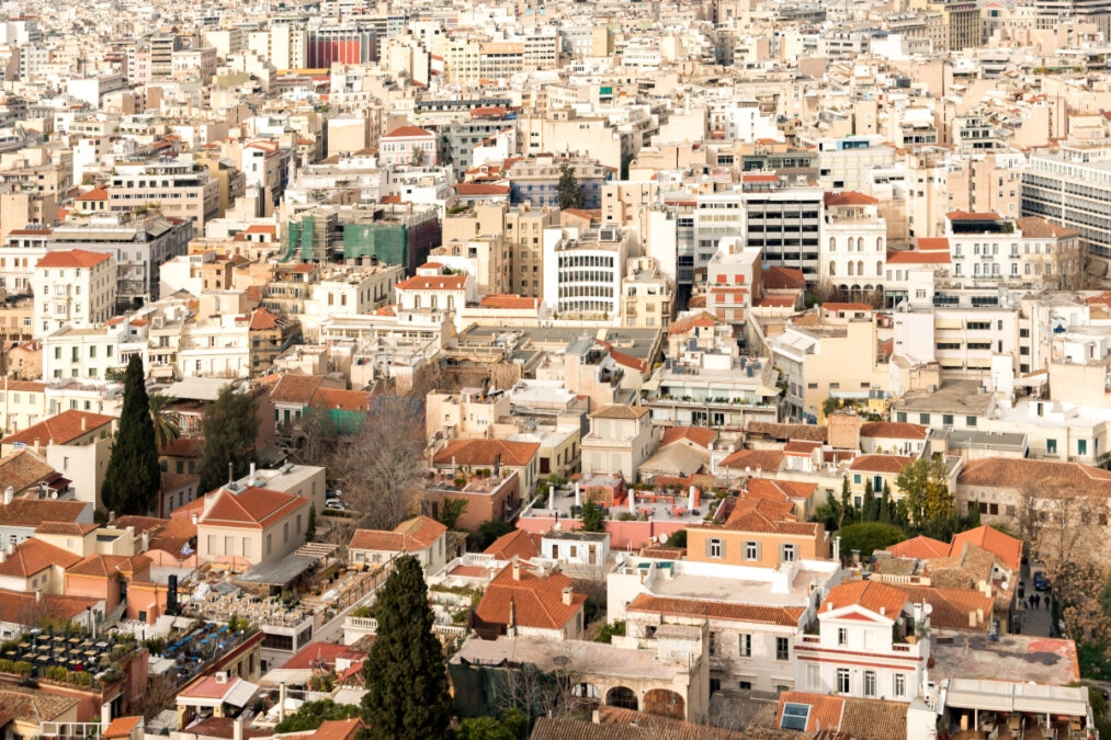 ΥΠΕΝ: Σχέδιο δράσης για τη μείωση των ενεργειακά φτωχών νοικοκυριών σε 3 άξονες