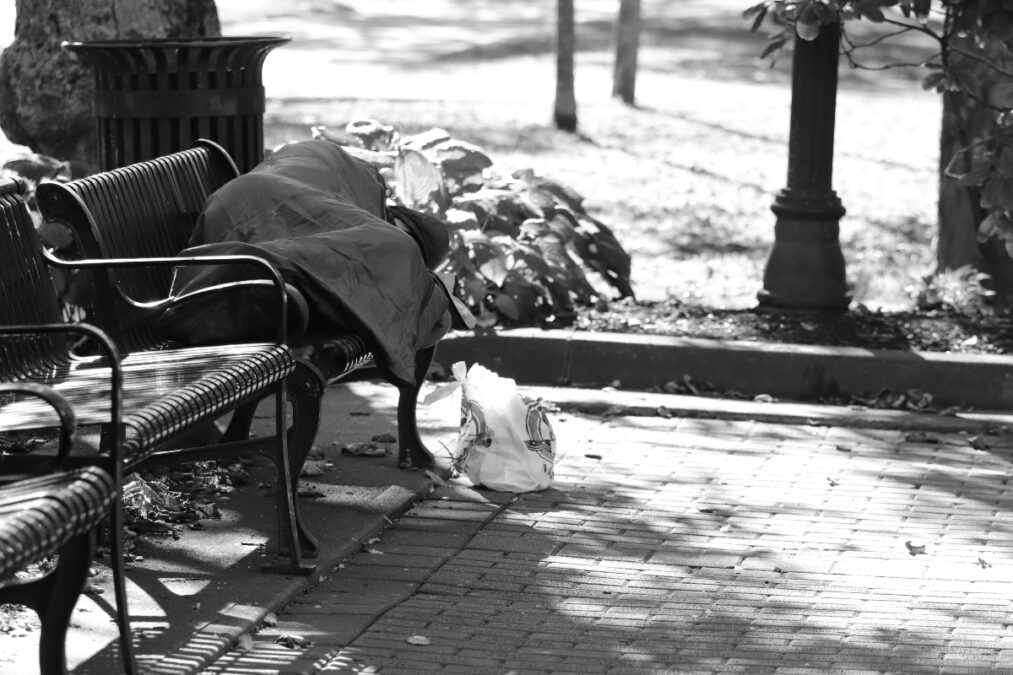 Δήμος Αθηναίων: Έκτακτα μέτρα για τους αστέγους ενόψει χαμηλών θερμοκρασιών