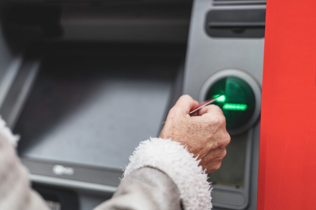 Συνταξιούχοι: Πριν τα Χριστούγεννα καταβάλλονται στα ταμεία οι συντάξεις Ιανουαρίου