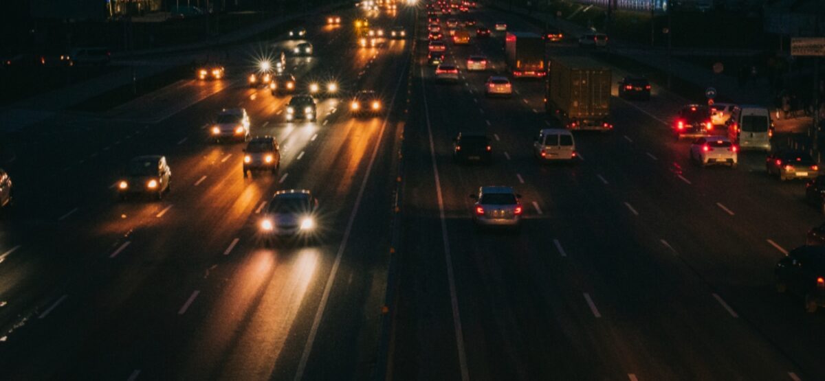 Σημαντικά μποτιλιαρίσματα σε Κηφισό και κέντρο Αθήνας – Καθυστερήσεις σε Κηφισίας και Αττική Οδό