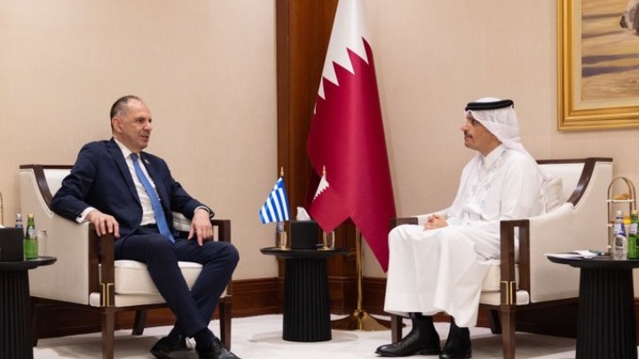 Συνάντηση του Γεραπετρίτη με τον πρωθυπουργό και υπουργό Εξωτερικών του Κατάρ