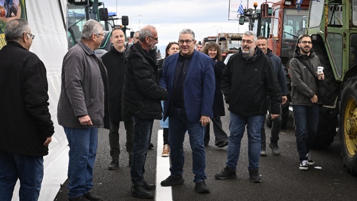 Κουτσούμπας από το μπλόκο της Καρδίτσας στον Ε-65: Στηρίζουμε το δίκιο αυτής της πάλης