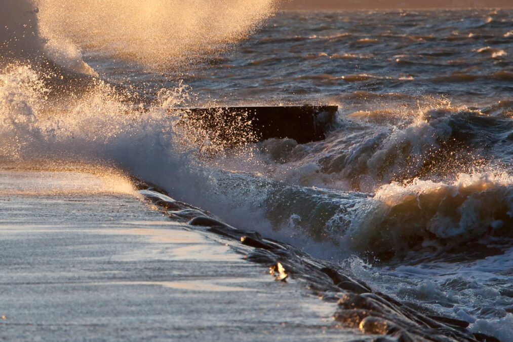 Τήνος: Απαγορευτικό στα δρομολόγια από Πειραιά και Ραφήνα για αύριο Σάββατο