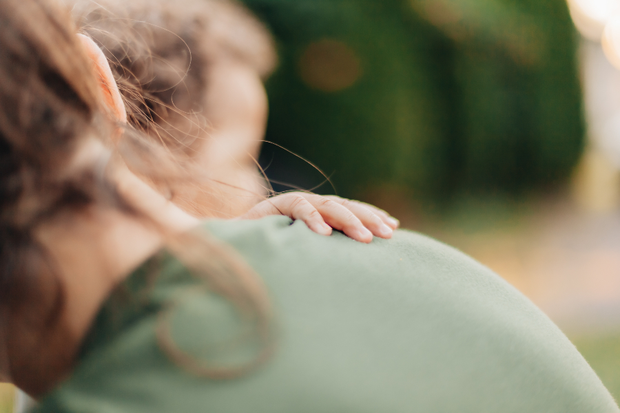 Σε εφαρμογή πρόγραμμα 100 εκατ. ευρώ για άνεργες μητέρες – Ηλεκτρονικά οι αιτήσεις μέσω gov.gr