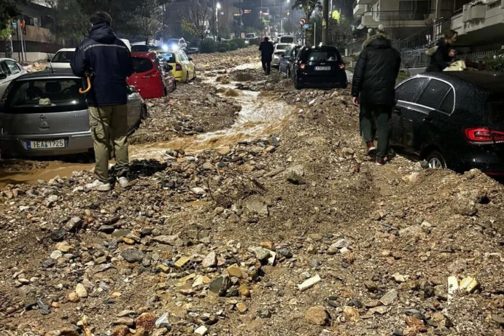 ΔΕΔΔΗΕ: Απόπειρες να συσχετιστεί η καταστροφή στην Άνω Γλυφάδα με έργο στον Υμηττό, δεν έχουν σχέση με την πραγματικότητα