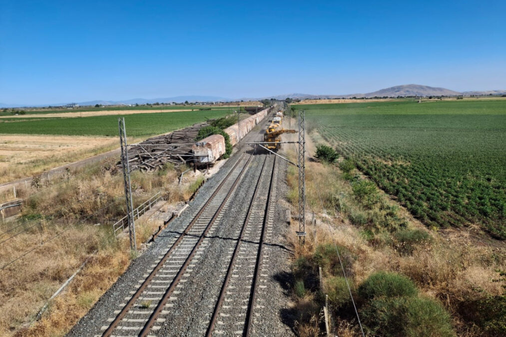 Θεσσαλία: Συνεχίζονται τα έργα για την αποκατάσταση του σιδηροδρομικού δικτύου Αθήνα-Θεσσαλονίκη