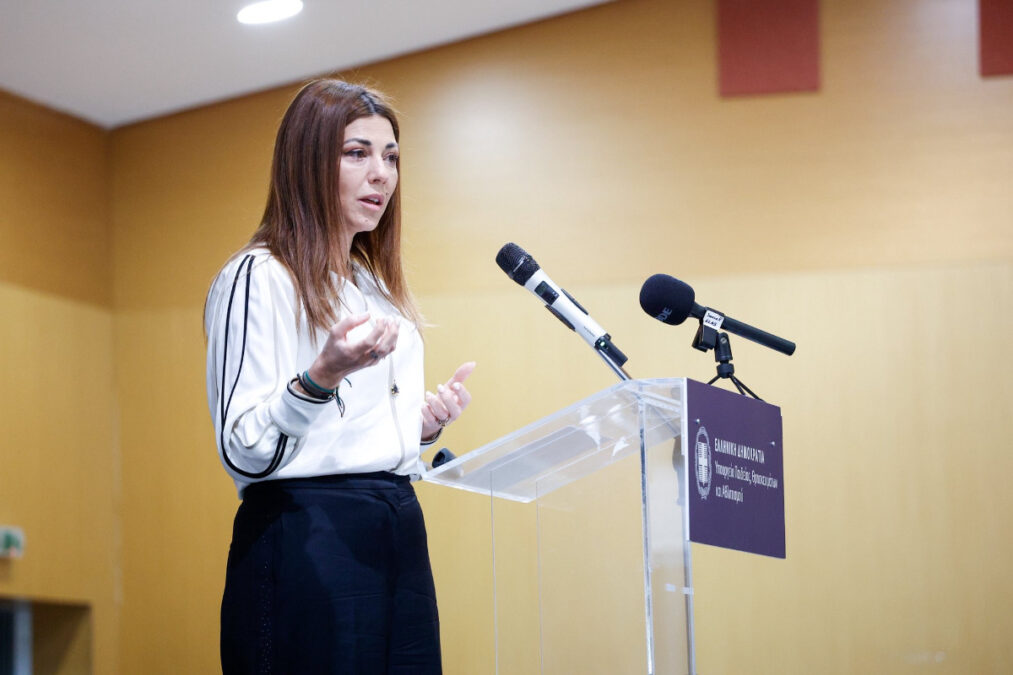 Σοφία Ζαχαράκη: Συνεχής βελτίωση του Ψηφιακού Φροντιστηρίου και επέκταση στην Α’ και Β’ Λυκείου