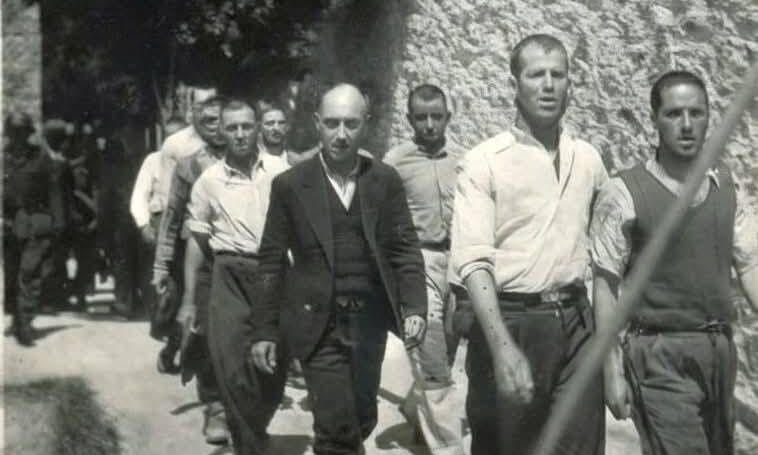 Καισαριανή: Διεκόπη η διαδικασία της δημοπρασίας – Αφαιρέθηκαν οι φωτογραφίες από το eBay