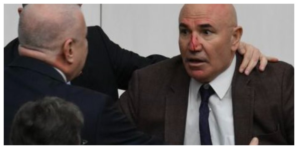 Ξύλο στην τουρκική Βουλή την ώρα που ο Ερντογάν υποδεχόταν τον Μητσοτάκη