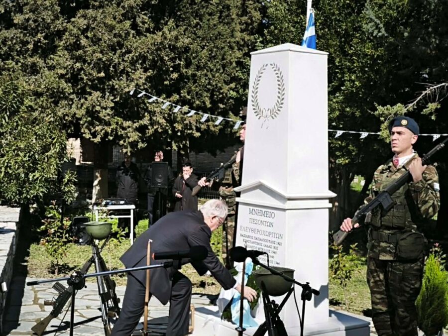 Ήπειρος: Αποκαλυπτήρια Μνημείου Πεσόντων με βαθιά μηνύματα από τον Πρόεδρο της Δημοκρατίας