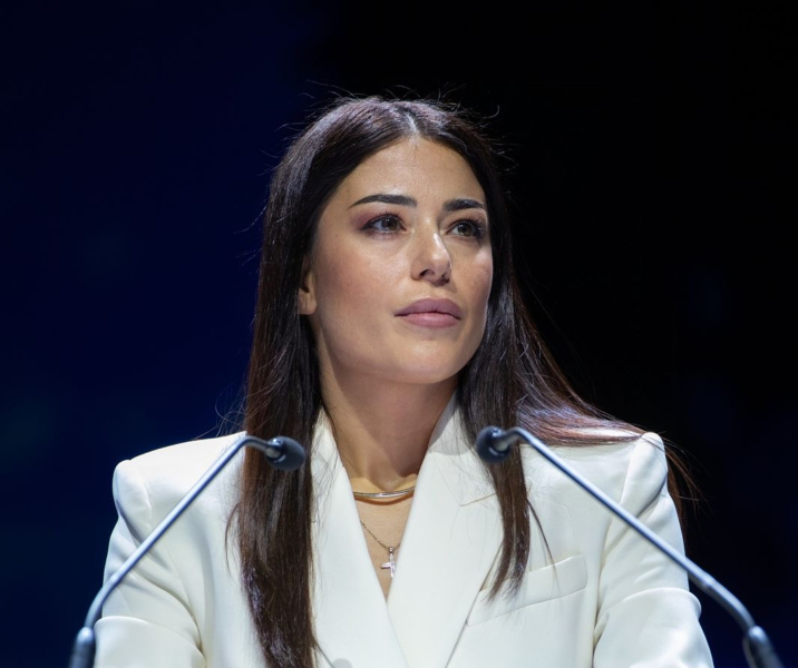 Ταυτοποιήθηκε 43χρονος για διαδικτυακή επίθεση στην Αφροδίτη Λατινοπούλου με υβριστικά και προτροπικά σε βία σχόλια