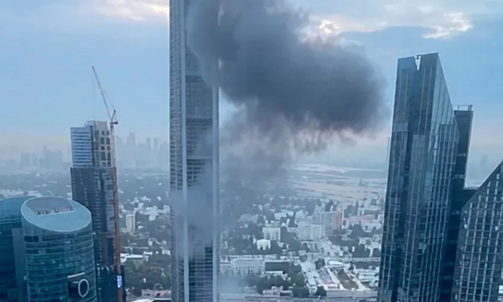 Oι ΗΠΑ καλούν τους Αμερικανούς να εγκαταλείψουν τα ΗΑΕ – Νέες επιθέσεις ιρανικών drones στο Ντουμπάι