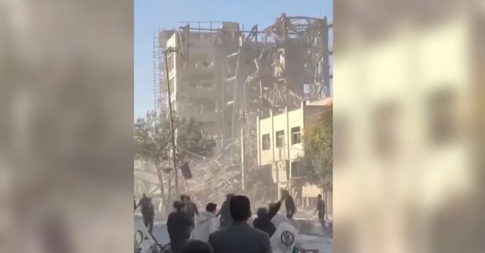 Σημαντικό πλήγμα στη διαδοχή της ιρανικής ηγεσίας – Κατεδαφίστηκε το κτίριο της Συνέλευσης των Ειδικών