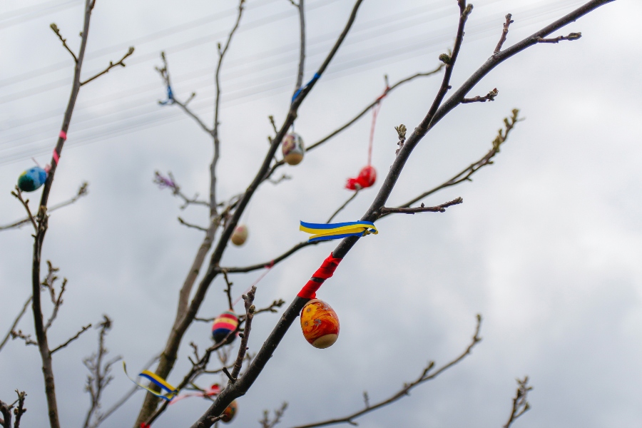 Πάσχα 2026 και Μερομήνια: Τι δείχνουν για τον καιρό και το ψήσιμο του οβελία
