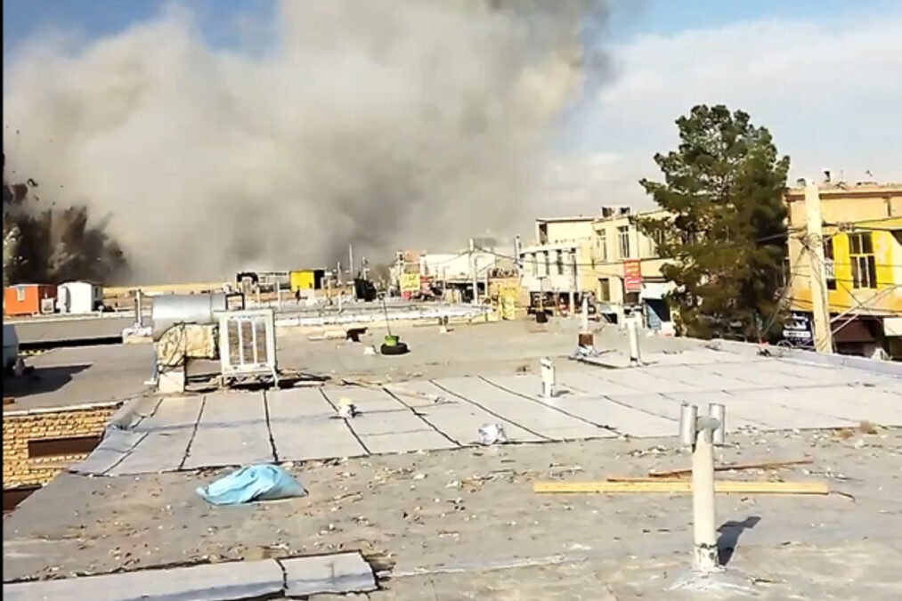 Ιράν: Ποιοι είναι οι όροι που θέτουν στις ΗΠΑ για τη λήξη του πολέμου – Ισχυρά πλήγματα σε Τεχεράνη, Βηρυτό και βόρειο Ισραήλ