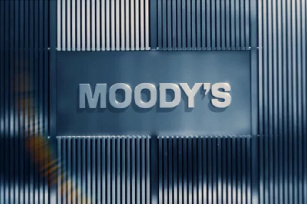 Οίκος Moody’s: Επιβεβαιώνει το ελληνικό αξιόχρεο στην βαθμίδα Baa3 και τις σταθερές προοπτικές του
