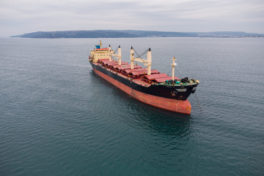 Κικίλιας: Χτυπήθηκε πλοίο με ελληνική σημαία στη Μαύρη Θάλασσα – Καλά στην υγεία τους οι 10 Έλληνες ναυτικοί