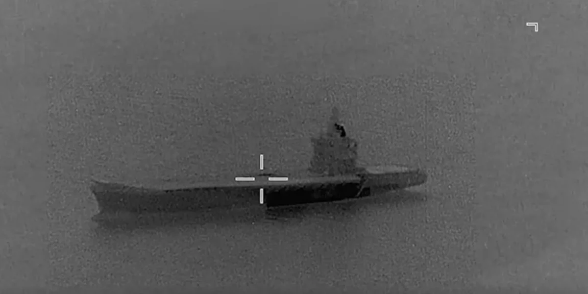 Οι ΗΠΑ βομβάρδισαν και βύθισαν ιρανικό αεροπλανοφόρο που μετέφερε drones [βίντεο]