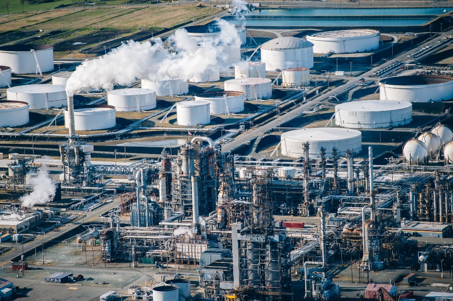 Ο Διεθνής Οργανισμός Ενέργειας προτείνει τηλεργασία και αποφυγή των αεροπορικών ταξιδιών για να μειωθεί η κατανάλωση πετρελαίου