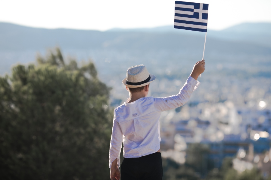 25η Μαρτίου: Πότε γίνεται η γιορτή -τι προβλέπεται για απουσίες και παρελάσεις μαθητών