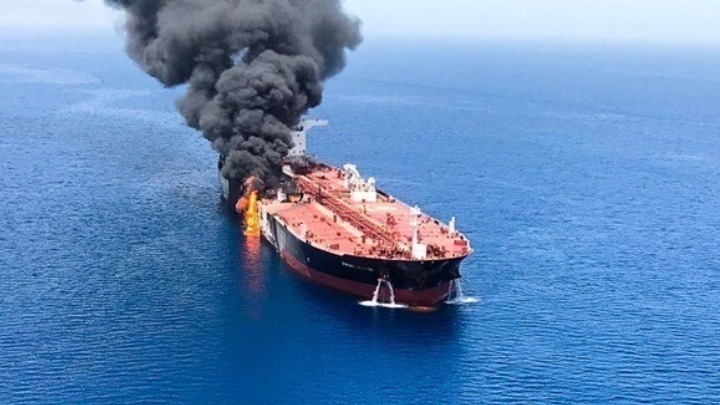 Βρετανία: Δεξαμενόπλοιο επλήγη από βλήμα ανοικτά των ακτών του Ομάν