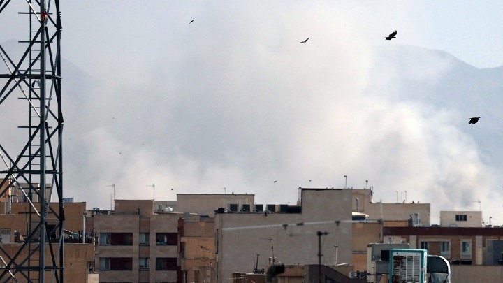 Ιράν: Αρκετά ΜΜΕ μεταδίδουν ότι πλήγματα είχαν στόχο νοσοκομείο στην Τεχεράνη