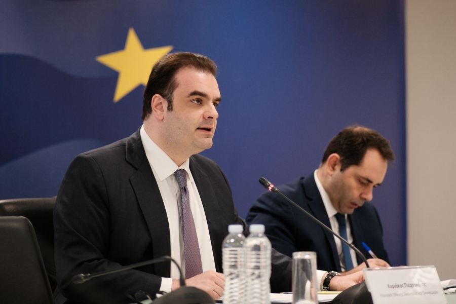 Πιερρακάκης: «Η πολιτική ευθύνη δεν είναι να εξαντλείς όλα τα μέτρα από την πρώτη ημέρα, αλλά να έχεις αντοχές για να στηρίζεις την κοινωνία όσο διαρκεί η κρίση»