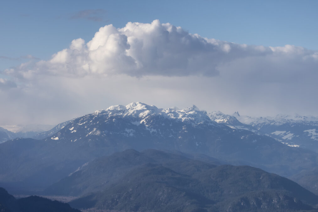 Καιρός: Με συννεφιά και βροχές συνεχίζεται ο Μάρτιος – Χιόνια στα ορεινά της Ηπείρου και της Κρήτης