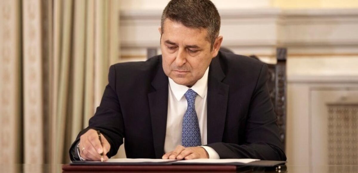 Μυλωνάκης: Υπεβλήθη σε εμβολισμό ανευρύσματος – Πήγε καλά, σοβαρή αλλά ελεγχόμενη η κατάστασή του