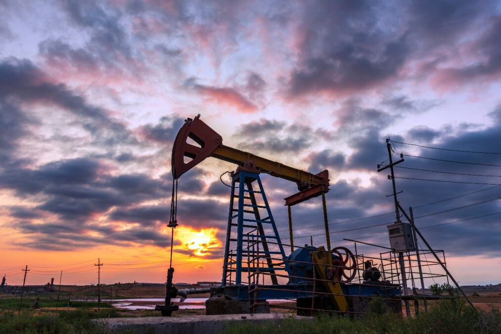 Πετρέλαιο: Στα 90 δολάρια το βαρέλι διαμορφώθηκε η τιμή του Brent την Παρασκευή